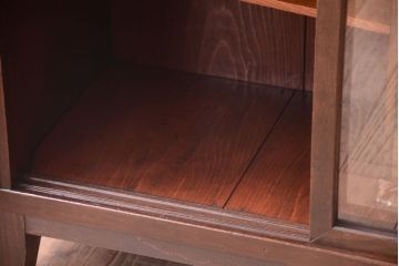 アンティーク家具　結霜ガラス入り!上品な和製アンティークの脚付き欅材茶棚