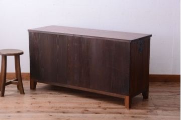 アンティーク家具　天板栗材リメイク　前面欅材のアンティーク脚付きローボード(テレビボード)