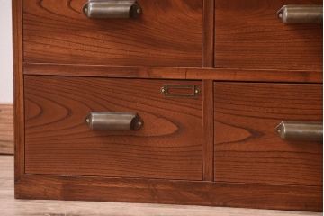 アンティーク家具　栗材天板のリメイク品　前面欅材の和製アンティークローボード(1)(ローチェスト)