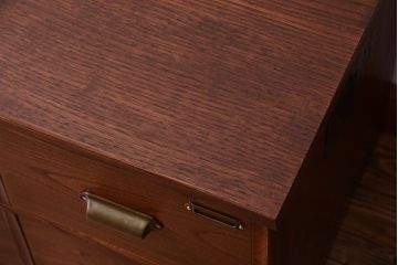 アンティーク家具　栗材天板のリメイク品　前面欅材の和製アンティークローボード(2)(ローチェスト)