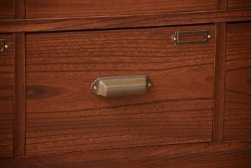 アンティーク家具　栗材天板のリメイク品　前面欅材の和製アンティークローボード(2)(ローチェスト)