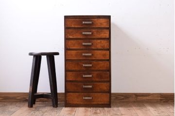 レトロ家具　シンプルデザイン　昭和レトロの味わい深いアンティーク引き出し