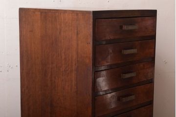 レトロ家具　シンプルデザイン　昭和レトロの味わい深いアンティーク引き出し