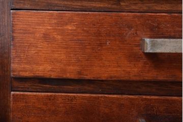 レトロ家具　シンプルデザイン　昭和レトロの味わい深いアンティーク引き出し