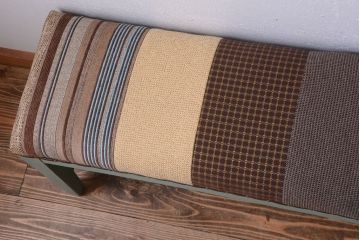 アンティーク家具　アンティークペイント　パッチワーク風の座面がお洒落なベンチ