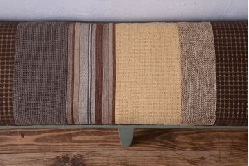 アンティーク家具　アンティークペイント　パッチワーク風の座面がお洒落なベンチ