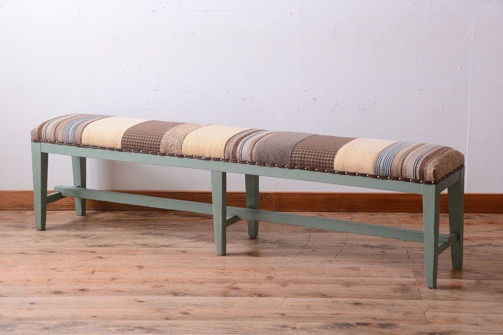 アンティーク家具　アンティークペイント　パッチワーク風の座面がお洒落なベンチ