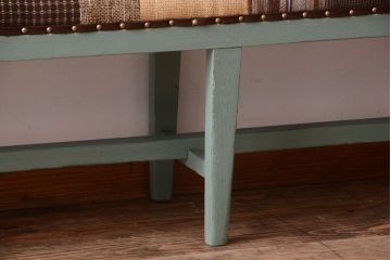 アンティーク家具　アンティークペイント　パッチワーク風の座面がお洒落なベンチ