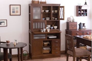 アンティーク家具　ダイヤガラス入り!作業台付き　古い木の和製アンティーク食器棚
