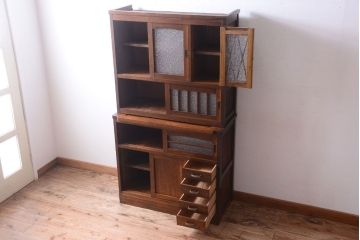 アンティーク家具　ダイヤガラス入り!作業台付き　古い木の和製アンティーク食器棚