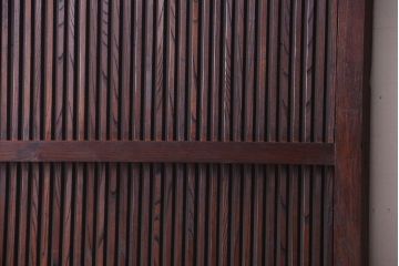 欅材製!シンプルデザイン　上品でモダンなアンティーク蔵戸(玄関戸)