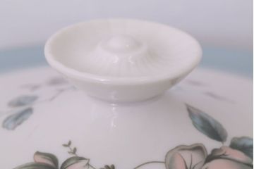 アンティーク雑貨　ROYAL DOULTON(ロイヤルドルトン)　ROSE ELEGANS(ローズ・エレガンス)　チュリーン(蓋付きの深皿)(洋食器)(3)