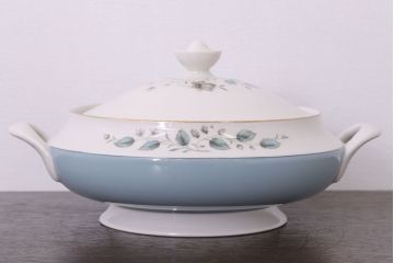 アンティーク雑貨　ROYAL DOULTON(ロイヤルドルトン)　ROSE ELEGANS(ローズ・エレガンス)　チュリーン(蓋付きの深皿)(洋食器)