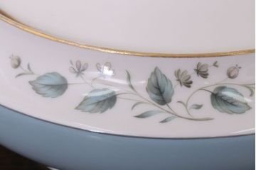アンティーク雑貨　ROYAL DOULTON(ロイヤルドルトン)　ROSE ELEGANS(ローズ・エレガンス)　チュリーン(蓋付きの深皿)(洋食器)