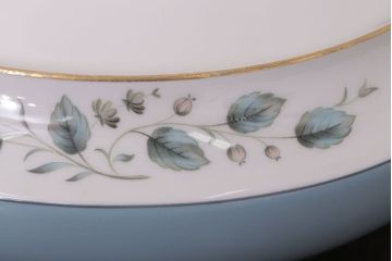 アンティーク雑貨　ROYAL DOULTON(ロイヤルドルトン)　ROSE ELEGANS(ローズ・エレガンス)　チュリーン(蓋付きの深皿)(洋食器)