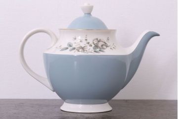 ROYAL DOULTON(ロイヤルドルトン)　ROSE ELEGANS(ローズ・エレガンス)　ティーポット・クリーマー・シュガー3点セット(洋食器)