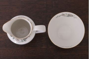 ROYAL DOULTON(ロイヤルドルトン)　ROSE ELEGANS(ローズ・エレガンス)　ティーポット・クリーマー・シュガー3点セット(洋食器)