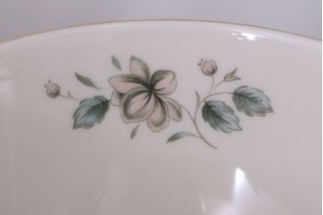ROYAL DOULTON(ロイヤルドルトン)　ROSE ELEGANS(ローズ・エレガンス)　コーヒーポット・クリーマー・シュガー3点セット(洋食器)