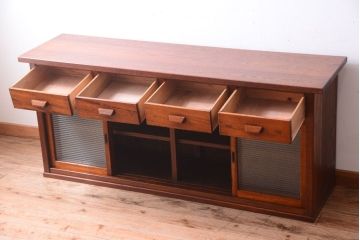 アンティーク家具　ナラ材天板のリメイク品!和製アンティークのモールガラス入り収納棚(戸棚・カウンターテーブル)