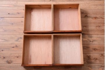 アンティーク家具　ナラ材天板のリメイク品!和製アンティークのモールガラス入り収納棚(戸棚・カウンターテーブル)