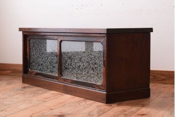 アンティーク家具　結霜ガラス　黒柿材と栗材!和製アンティークのローボード(戸棚)