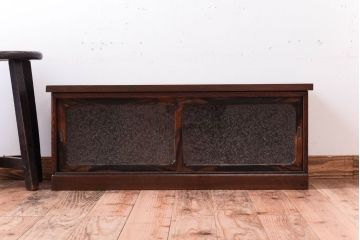 アンティーク家具　結霜ガラス　黒柿材と栗材!和製アンティークのローボード(戸棚)