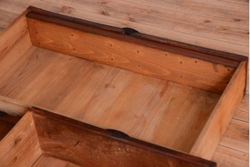 アンティーク家具　古民具・骨董　前面欅材使用!高級感あふれる小振りな衣装箪笥