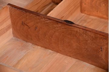 アンティーク家具　古民具・骨董　前面欅材使用!高級感あふれる小振りな衣装箪笥