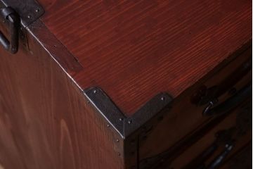 アンティーク家具　古民具・骨董　前面欅材使用!高級感あふれる小振りな衣装箪笥