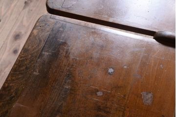 レトロ家具　気泡ガラス入り!古い木の昭和レトロなアンティーク食器棚(カップボード)