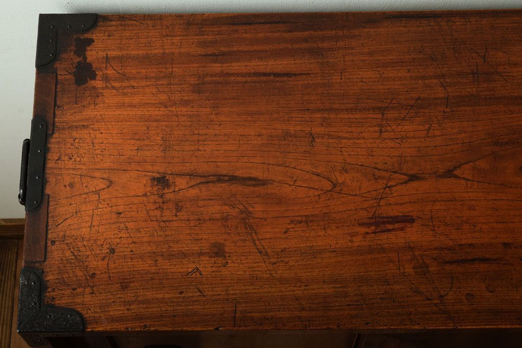 アンティーク家具　三方欅材!上質な和製アンティーク帳場箪笥