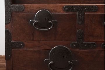 アンティーク家具　三方欅材!上質な和製アンティーク帳場箪笥