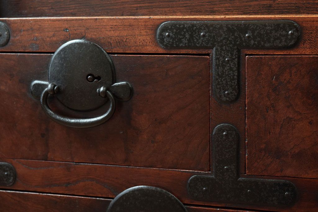 アンティーク家具　三方欅材!上質な和製アンティーク帳場箪笥