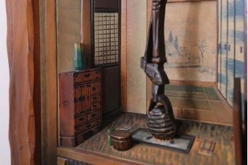 民芸品　遠近法応用額　古民家の風景　木彫り　在名