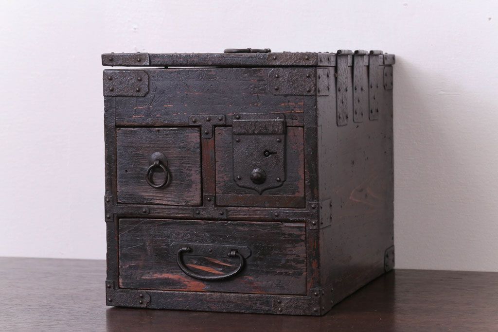 アンティーク雑貨　古民具・骨董　古い木製の味わい深い硯箱