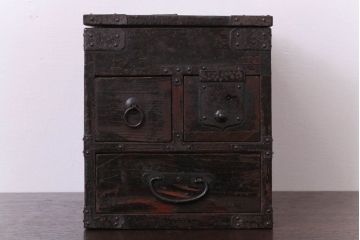 アンティーク雑貨　古民具・骨董　古い木製の味わい深い硯箱