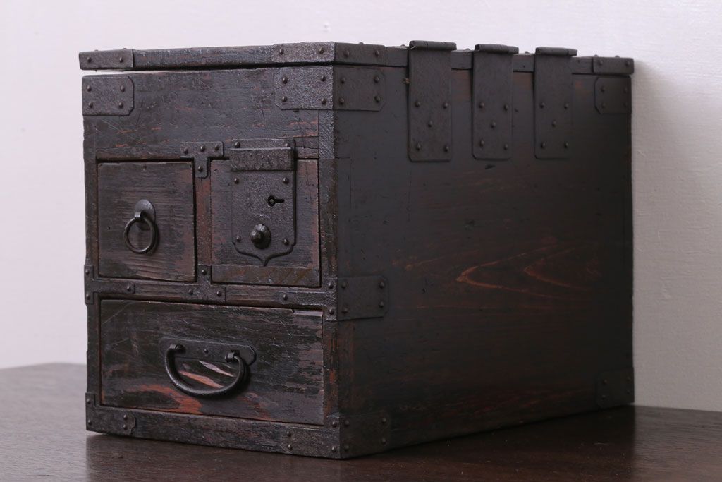 アンティーク雑貨　古民具・骨董　古い木製の味わい深い硯箱