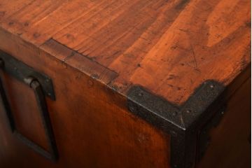 アンティーク家具　和製アンティーク　上質な二本松箪笥ローボード(衣装箪笥)