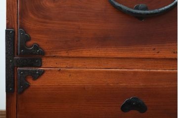 アンティーク家具　和製アンティーク　上質な二本松箪笥ローボード(衣装箪笥)