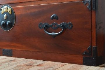 アンティーク家具　和製アンティーク　上質な二本松箪笥ローボード(衣装箪笥)