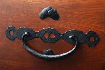 アンティーク家具　和製アンティーク　上質な二本松箪笥ローボード(衣装箪笥)