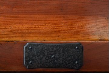 アンティーク家具　和製アンティーク　上質な二本松箪笥ローボード(衣装箪笥)