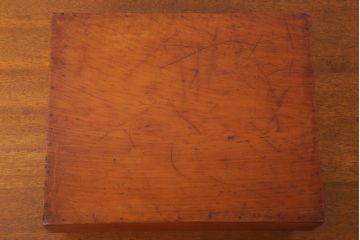 アンティーク雑貨　古い檜材のアンティーク小箱(木箱・小物収納箱)