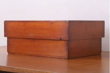 アンティーク雑貨　古い檜材のアンティーク小箱(木箱・小物収納箱)