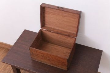 アンティーク雑貨　古い木製のアンティーク小箱(木箱・小物収納箱)