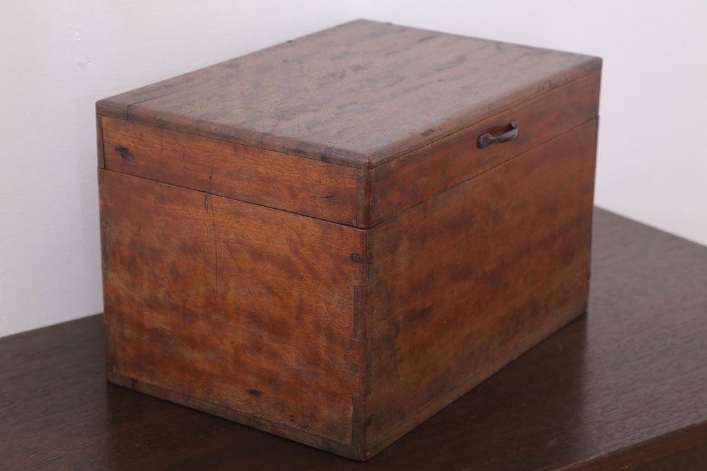 アンティーク雑貨　古い木製のアンティーク小箱(木箱・小物収納箱)