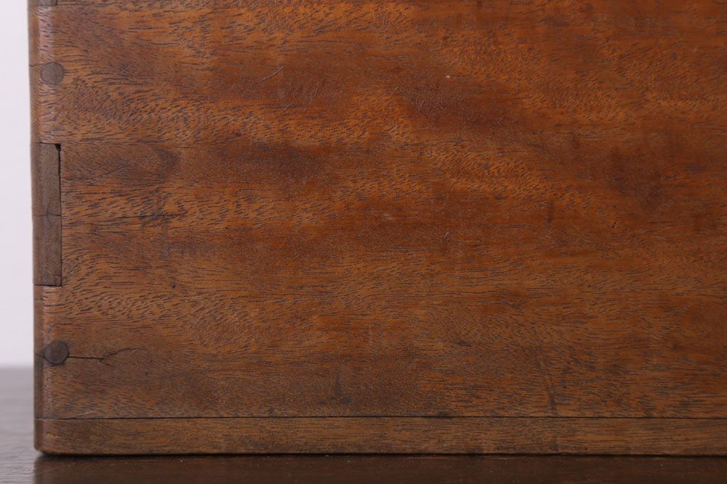 アンティーク雑貨　古い木製のアンティーク小箱(木箱・小物収納箱)