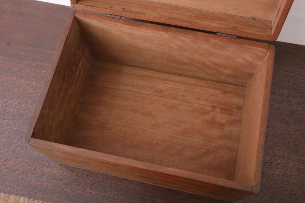 アンティーク雑貨　古い木製のアンティーク小箱(木箱・小物収納箱)