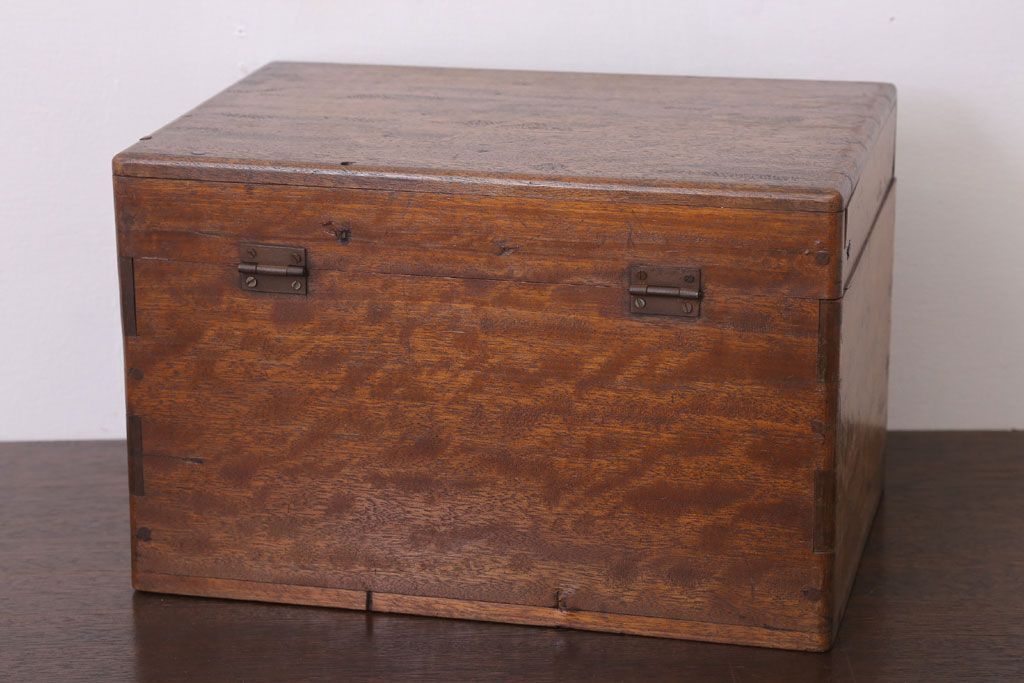 アンティーク雑貨　古い木製のアンティーク小箱(木箱・小物収納箱)