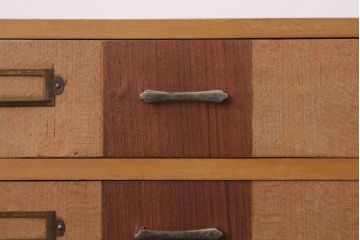 レトロ家具　ネームプレート付き!昭和レトロな3杯小引き出し